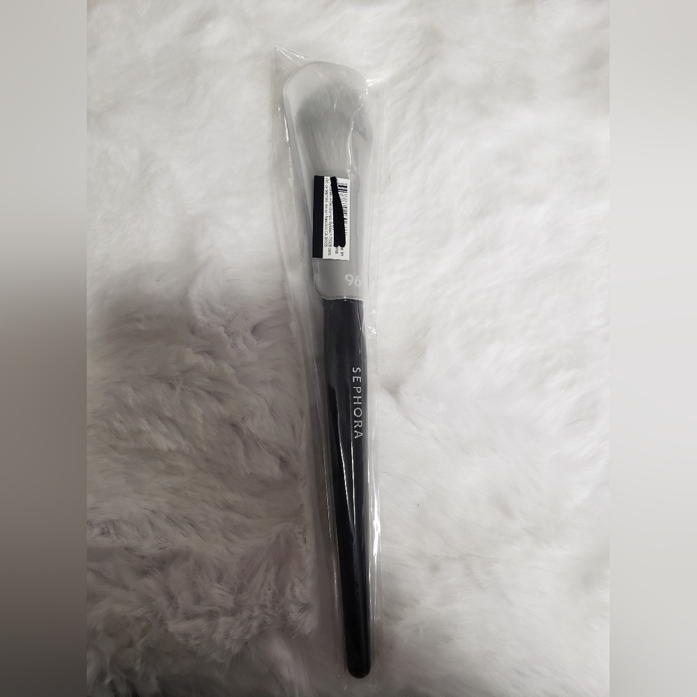 Sephora PRO BLUSH 96 Makeup Brush